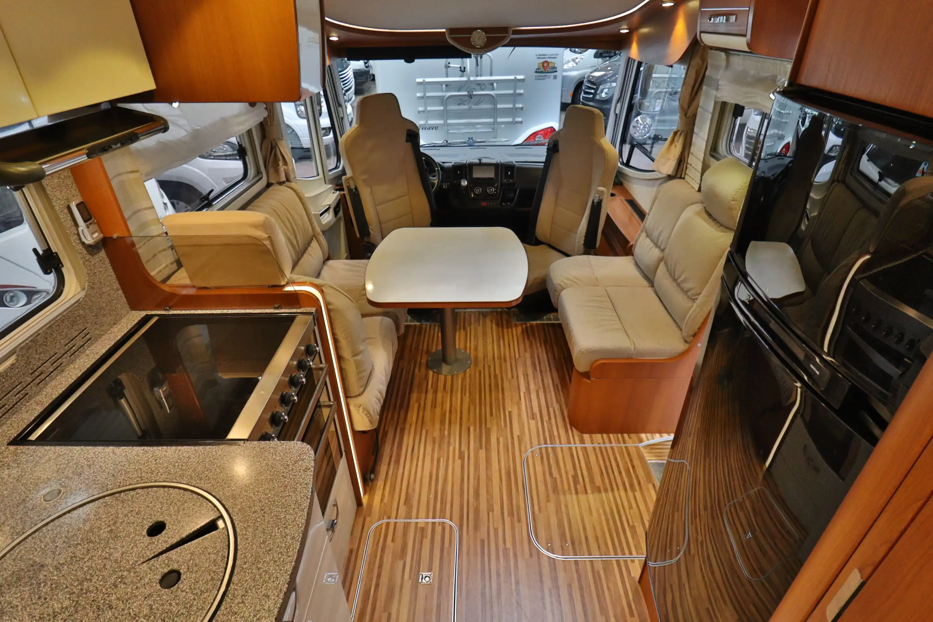 FRANKIA I 680 BD LuxuryClass